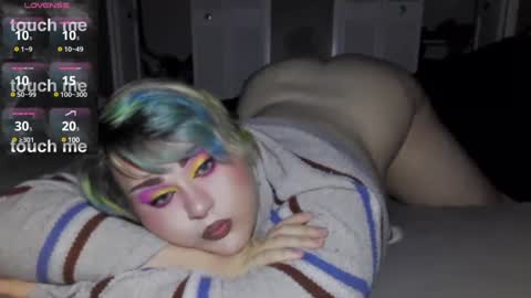 Curvygothfemboy online show from 16, 2, 2025