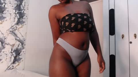 curvyj255 online show from 28, 7, 2026