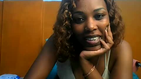 curvylyin online show from 9, 5, 2026