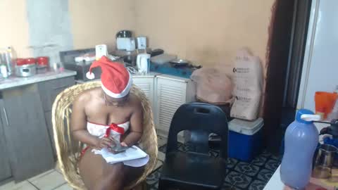 curvypear76x online show from 13, 12, 2024