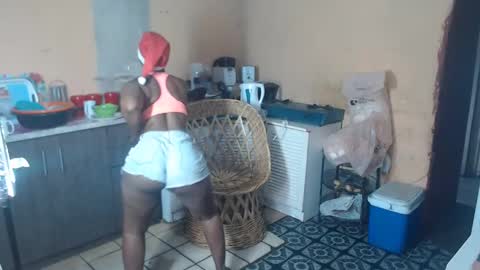 curvypear76x online show from 24, 12, 2024