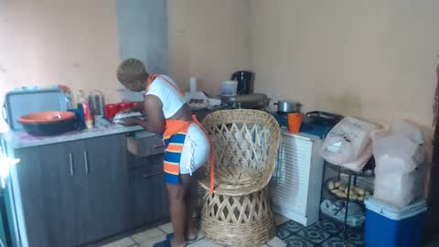 curvypear76x online show from 3, 1, 2025