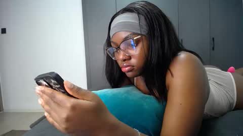 Liya online show from 30, 4, 2026