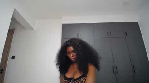 Liya online show from 7, 7, 2026