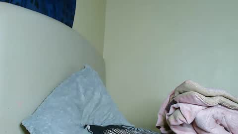 V EE online show from 7, 2, 2025