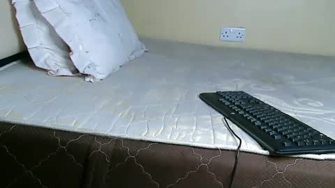 V EE online show from 7, 3, 2025