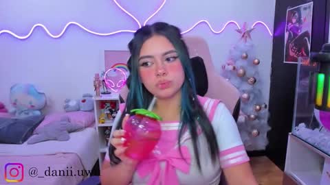 Snapshot of cute_dani__ chatting on 27, 11, 2025 Dani online show from 27, 11, 2025