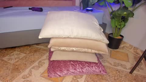 Snapshot of cute_ebonny chatting on 7, 12, 2024 Stacy online show from 7, 12, 2024