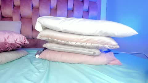 Snapshot of cute_ebonny chatting on 13, 12, 2024 Stacy online show from 13, 12, 2024