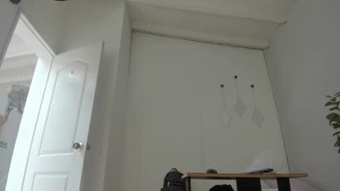 Snapshot of cute_ebonny chatting on 27, 10, 2025 Stacy online show from 27, 10, 2025