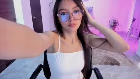 Bella Fox online show from 17, 7, 2026