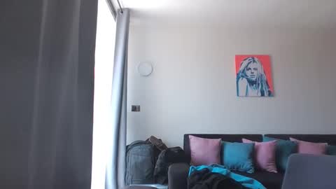 Snapshot of cute_friends chatting on 15, 11, 2025 Cute friends online show from 15, 11, 2025