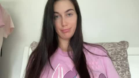 cute_kriss94 online show from 25, 7, 2026