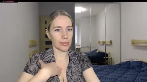 cute_lion_ online show from 20, 12, 2025