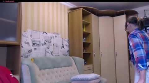 cute_lion_ online show from 3, 3, 2026