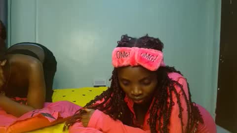 cute_lorna online show from 17, 4, 2026