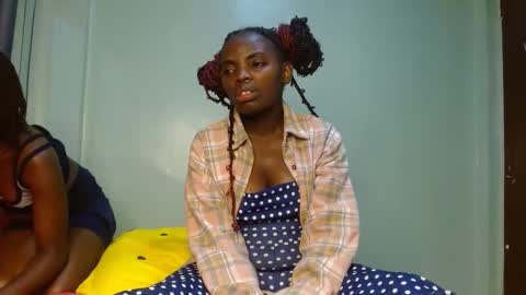 cute_lorna online show from 21, 4, 2026