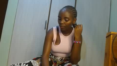 cute_lorna online show from 11, 5, 2026