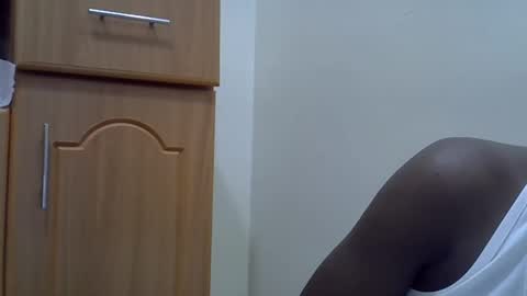 cute_marion online show from 2, 2, 2025