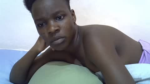 cute_marion online show from 12, 3, 2025