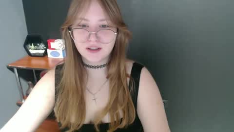 Snapshot of cute_minx chatting on 30, 1, 2025 Veronica online show from 30, 1, 2025