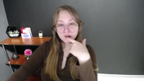 Snapshot of cute_minx chatting on 7, 2, 2025 Veronica online show from 7, 2, 2025