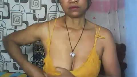 Snapshot of cute_moll chatting on 27, 11, 2025 murielle online show from 27, 11, 2025