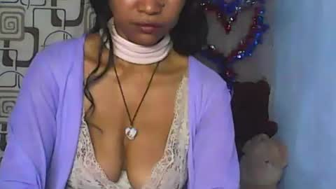 Snapshot of cute_moll chatting on 17, 12, 2025 murielle online show from 17, 12, 2025