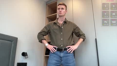 cute_skywalker online show from 27, 10, 2025