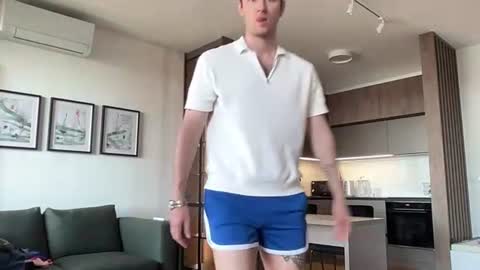 Snapshot of cute_skywalker chatting on 4, 7, 2026 cute_skywalker online show from 4, 7, 2026