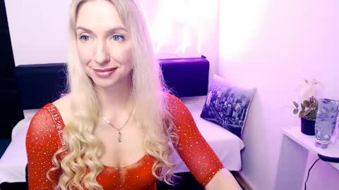 cute_smile_shy online show from 5, 5, 2026