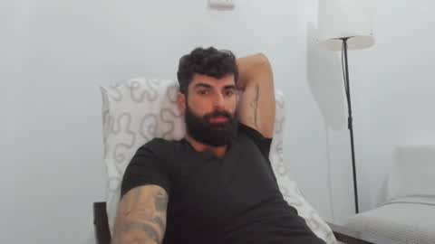 cuteeboy online show from 10, 3, 2025