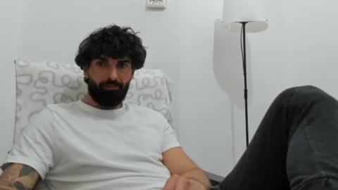 cuteeboy online show from 28, 4, 2026
