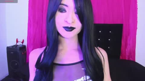 Snapshot of cutenaked_8 chatting on 10, 5, 2026 Natalie online show from 10, 5, 2026