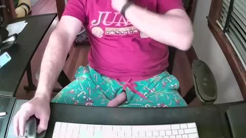 Snapshot of cutenerd15 chatting on 12, 10, 2025 cutenerd15 online show from 12, 10, 2025