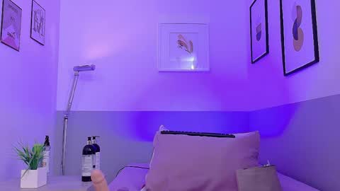 cutepetitee online show from 7, 5, 2026