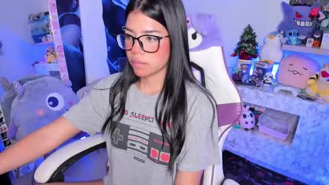  - independent model online show from 19, 2, 2025