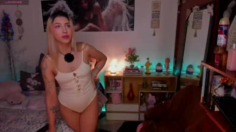 cuteweed420 online show from 17, 4, 2026