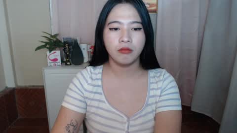 cutie_asianwoman online show from 28, 1, 2025