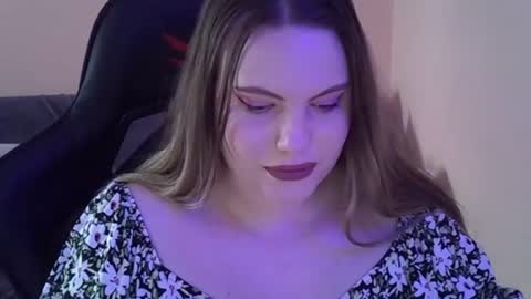 Snapshot of cutie_girl__ chatting on 22, 7, 2026 cutie_girl__ online show from 22, 7, 2026