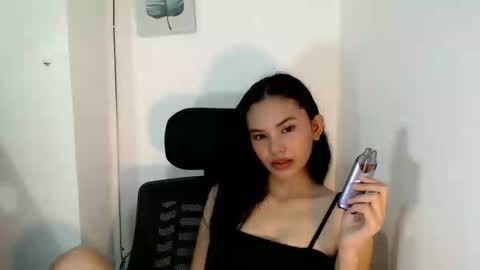 cutiee_lily2 online show from 24, 4, 2026