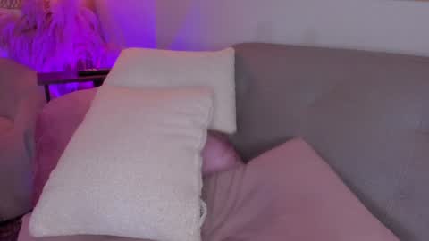 Snapshot of cutte_hanna18 chatting on 8, 2, 2025 Hannah online show from 8, 2, 2025