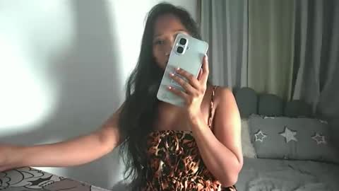 Snapshot of cuttiemorexn chatting on 27, 11, 2025 cuttiemorexn online show from 27, 11, 2025
