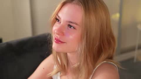 EMILY online show from 5, 11, 2025