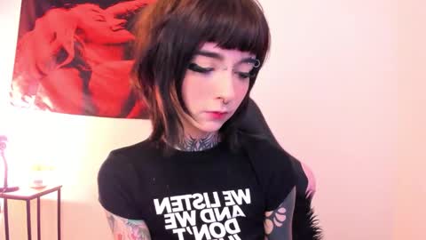 cel I am independent Help me reach 200 thumbs up uwu online show from 10, 1, 2026