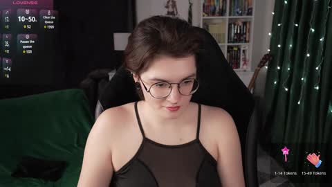 Helen Blossom online show from 3, 1, 2025