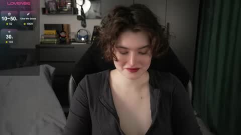 Helen Blossom online show from 5, 5, 2026