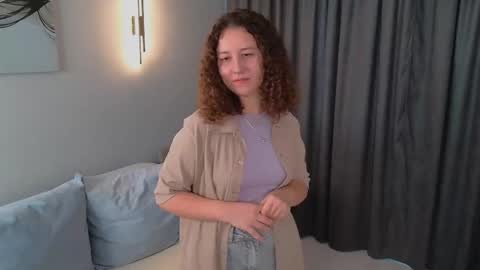 Snapshot of cynthia_myers chatting on 26, 10, 2025 Lola online show from 26, 10, 2025
