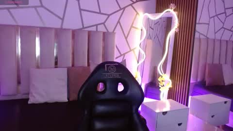 cyrus_tay online show from 24, 3, 2026