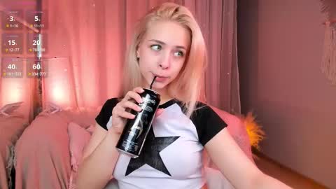 Snapshot of d0ll_eyes_ chatting on 13, 3, 2026 Julie online show from 13, 3, 2026